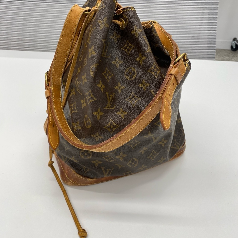 Louis Vuitton Vintage Brown Monogram Bucket Bag**Large Noe**